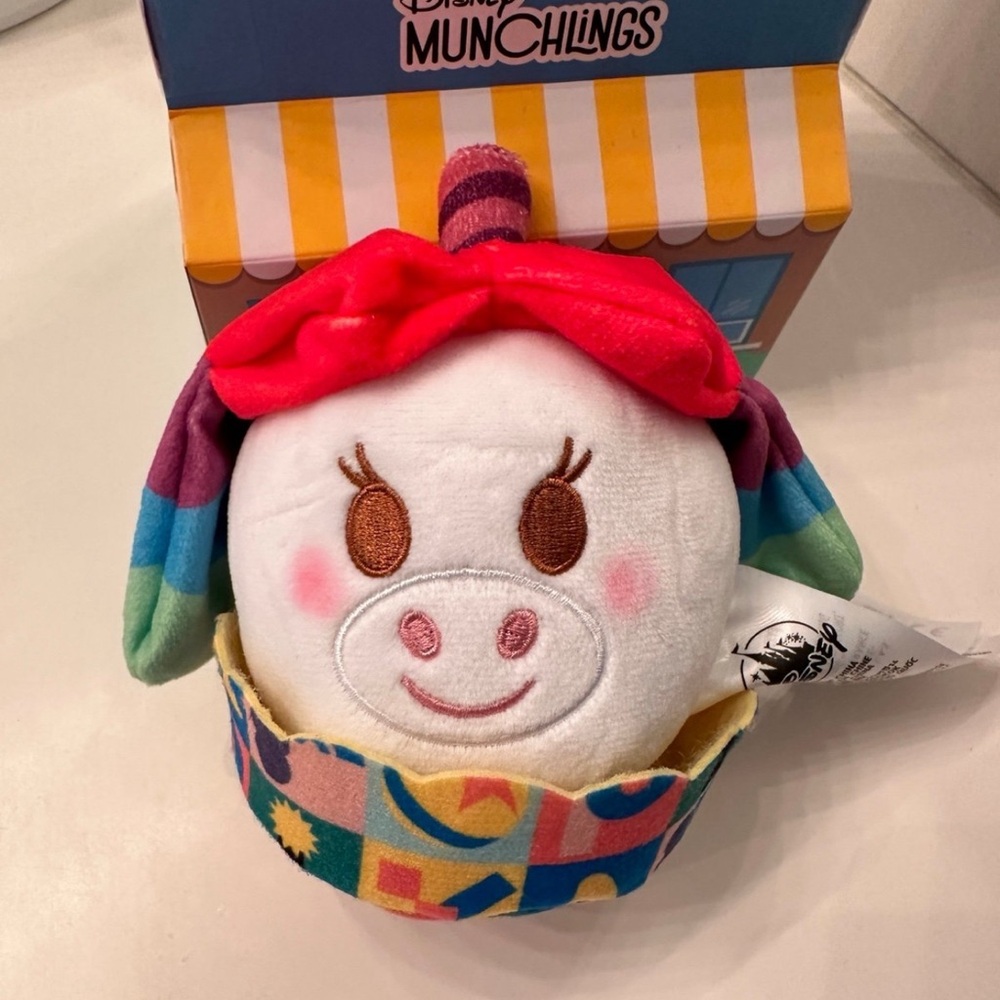 Disney munchling rainbow unicorn